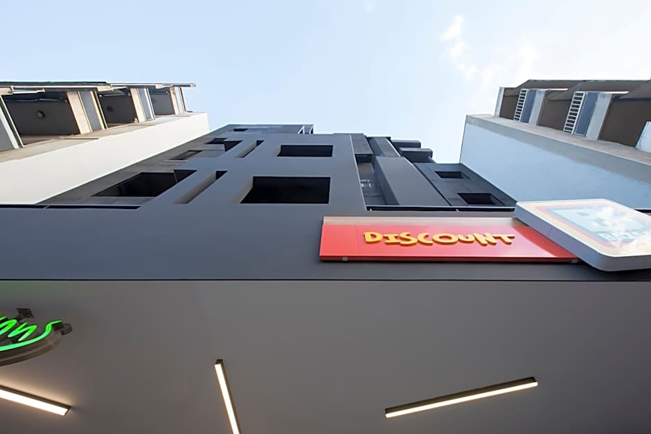 Thisean Modern Suites By Athens Stay