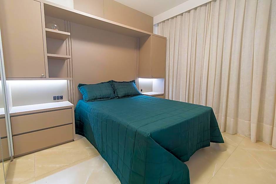 Terrazzo 402B - Apartamento 02 suítes - Acomoda até 06 pessoas - À poucos metros da praia de Bombas - (Consultar serviços de roupa de cama e banho)