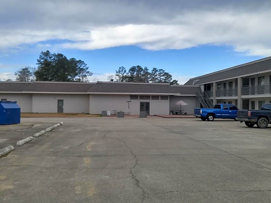 Travelers Rest Motel