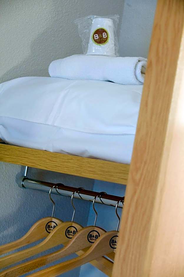 B&B HOTEL Marseille Les Ports