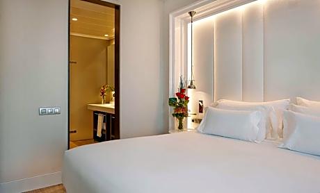 Suite with Terrace with Extra Bed (2 Adults + 1 Child)