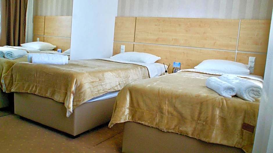 Laurus Motel Airport Tuzla