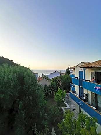 Deluxe Double Room with Balcony and Sea View