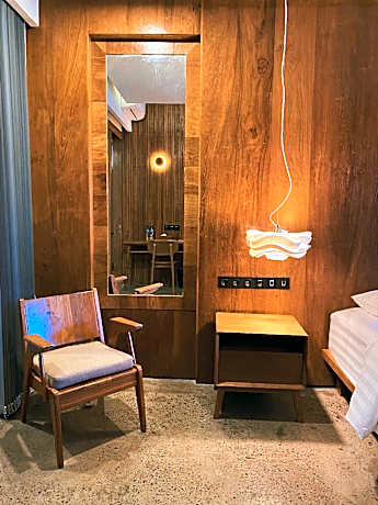 Deluxe Suite with Spa Bath