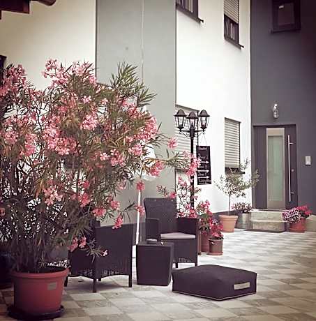Oleander Hof