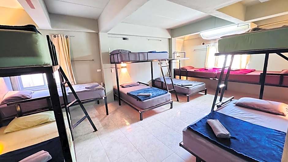 DC Hostel Haad Rin