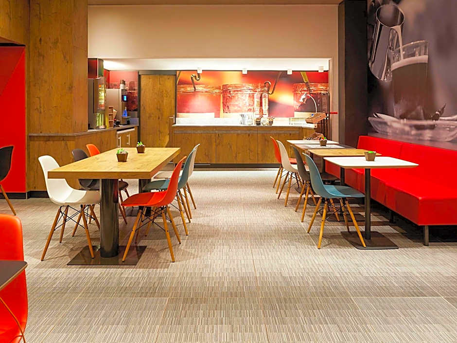 ibis Paris Canal Saint Martin