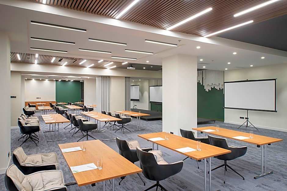 Holiday Inn Yerevan - Republic Square By IHG