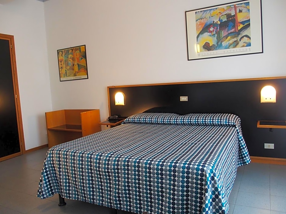 Hotel Eden