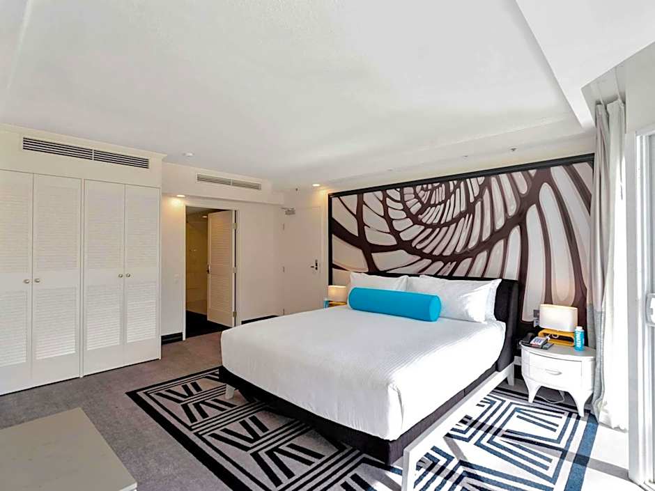 Pullman Cairns International