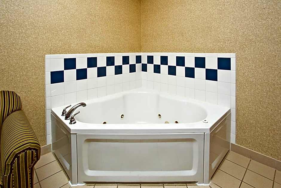 Holiday Inn Express Hotel & Suites Anderson By IHG