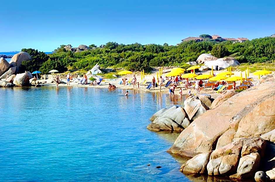 Residence with private beach in Marinella