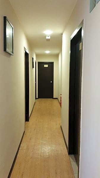 Iskandar Hotel