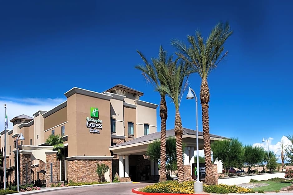 Holiday Inn Express & Suites Phoenix - Glendale Sports Dist By IHG