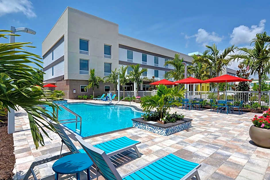 Home2 Suites by Hilton Naples I-75 Pine Ridge Road