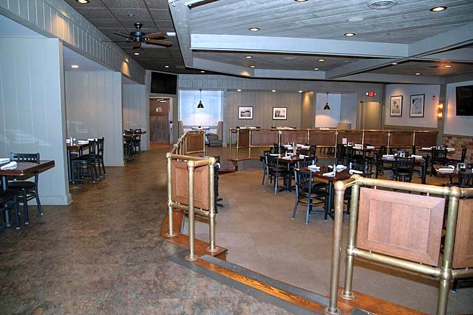 The Stables Inn & Suites