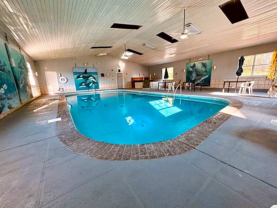 Ozark Inn and Suites