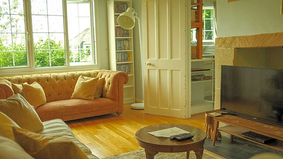 Spacious home in Bath, nature and city!