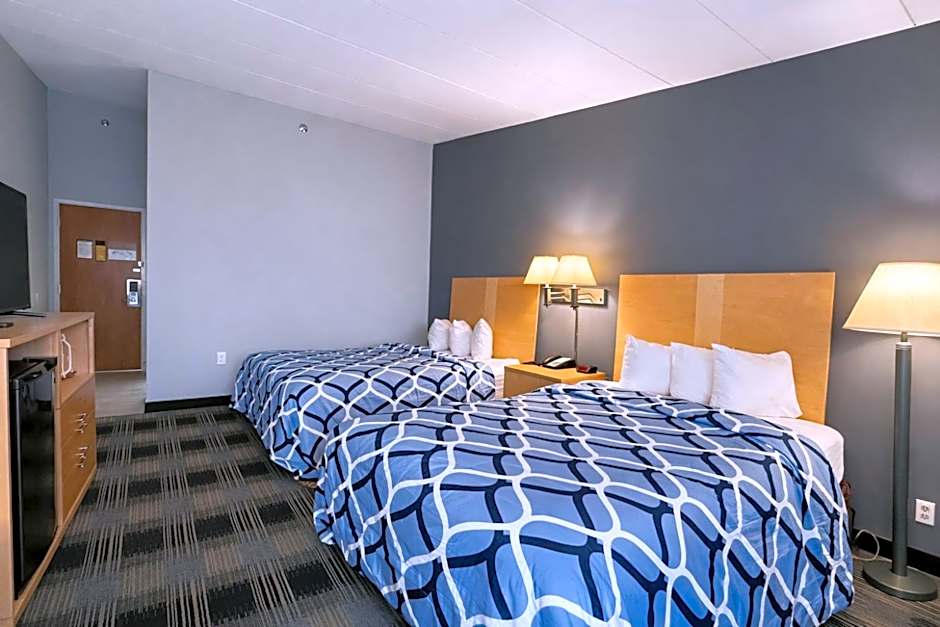 Riverview Inn & Suites