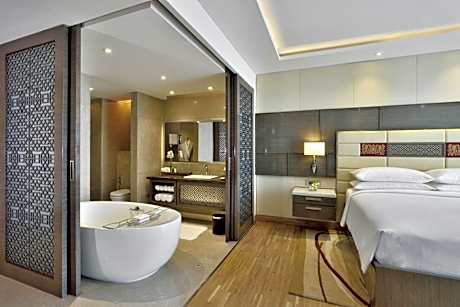 Executive King Room with Pool View - Lounge Access  & complimentary one-way airport transfer (BOM T1 & T2)