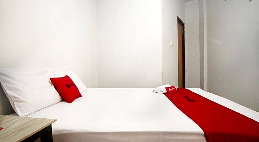 RedDoorz near Mal Abepura