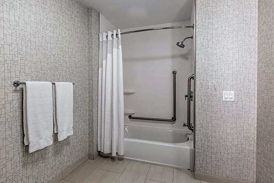 Holiday Inn Express & Suites Welland By IHG
