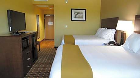 Standard Queen Room with Two Queen Beds - Communications Accessible