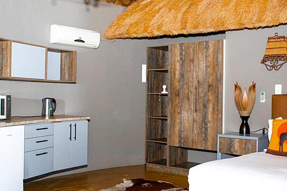 Mela Luxury Game Lodge