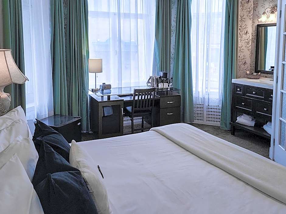 Le Chateau de Pierre - Par Aneyro