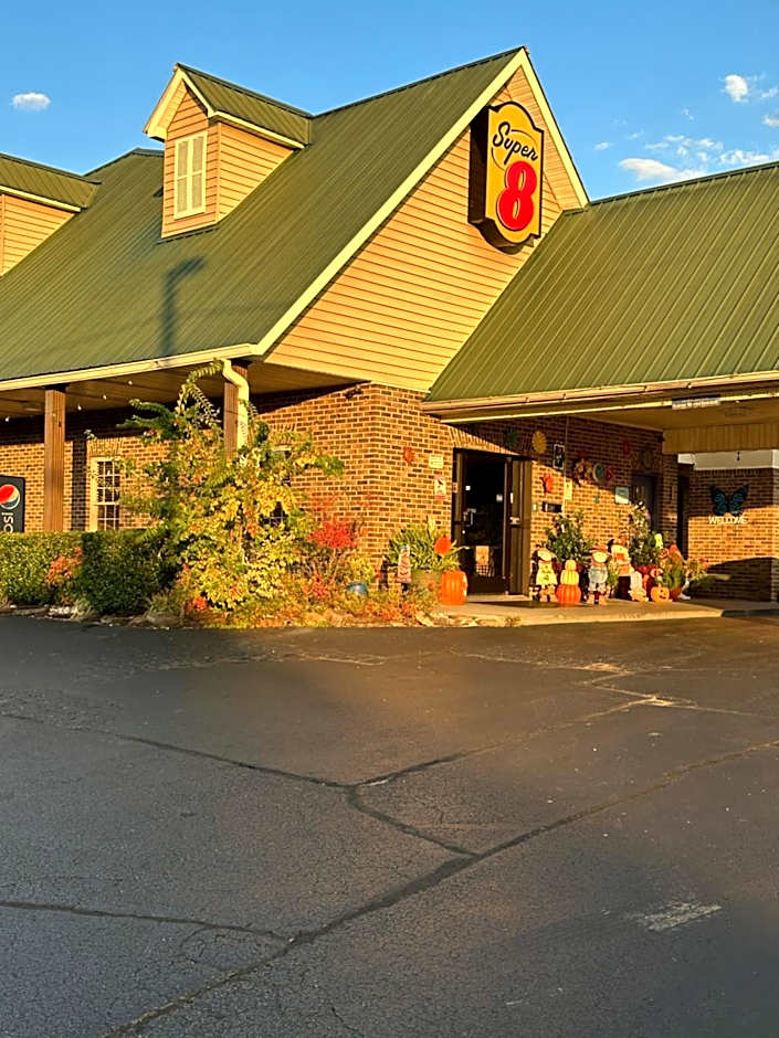 Super 8 by Wyndham Kingston