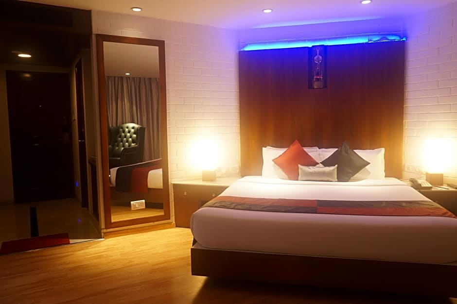 Sfo Hotel And Suites