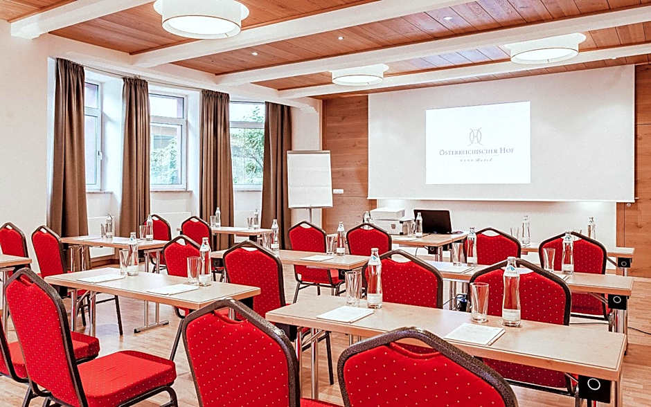 Österreichischer Hof-im Bademantel direkt in die Alpentherme