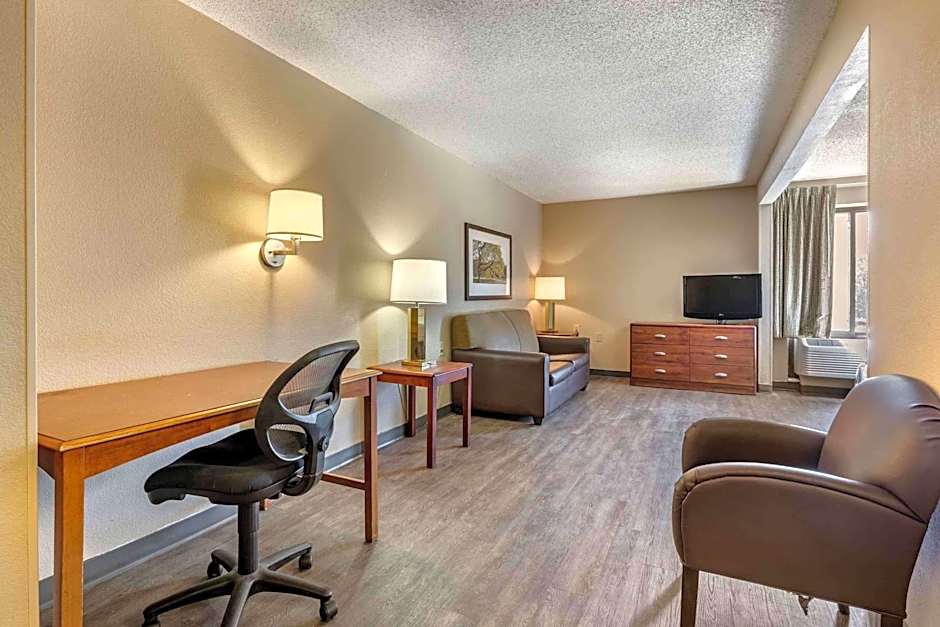 Extended Stay America Suites - Arlington - Six Flags