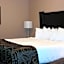 Okoboji Inn & Suites