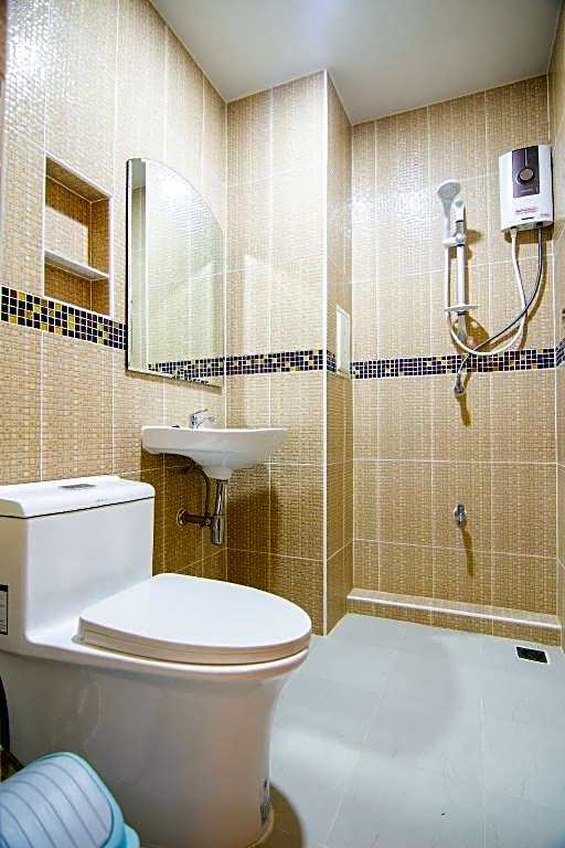 NonNee Lampang Hotel