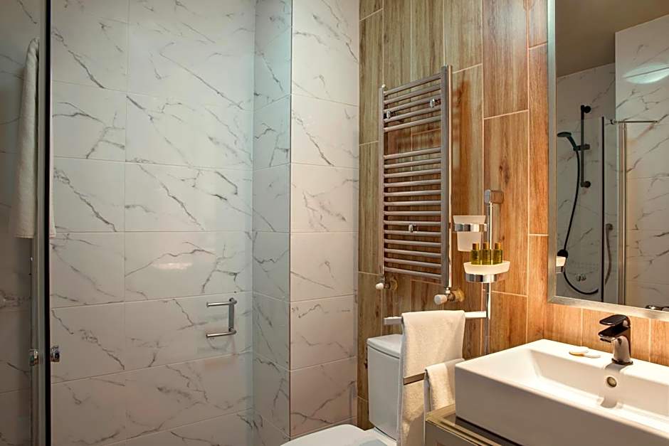 Central Hotel, Trademark Collection by Wyndham