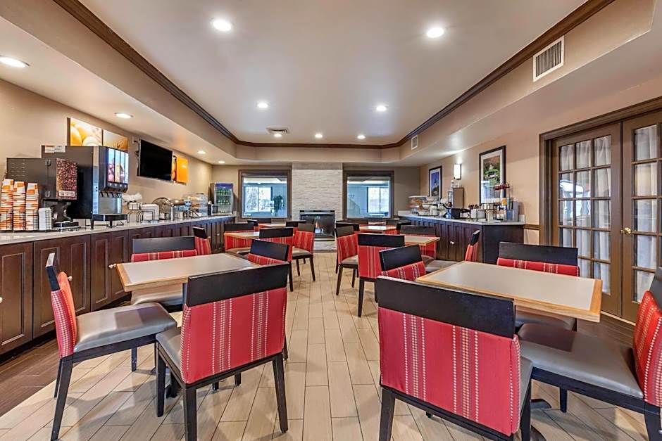 Comfort Inn & Suites Geneva- West Chicago