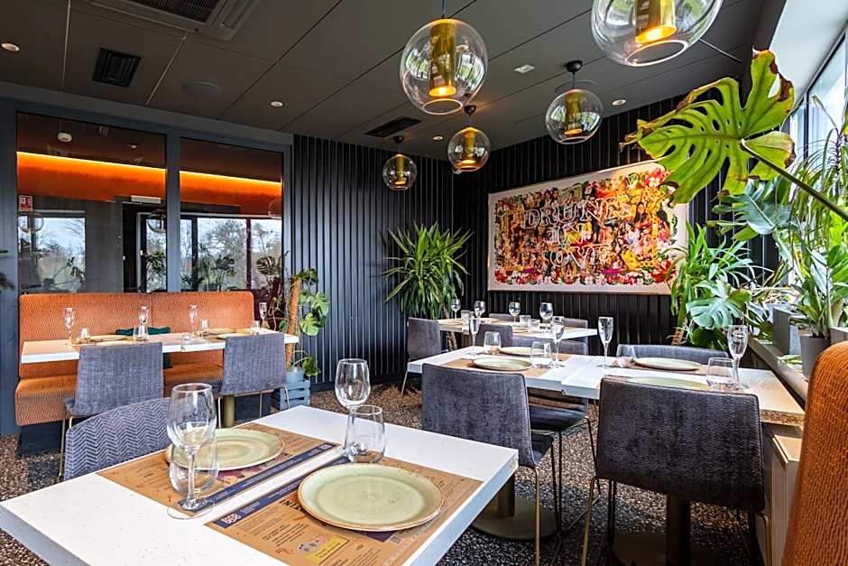 Hotel Zoo by Afrykarium Wroclaw