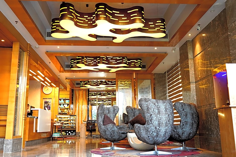 Regenta Central The Crystal Kanpur