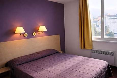 Double Room with Air-Conditioning