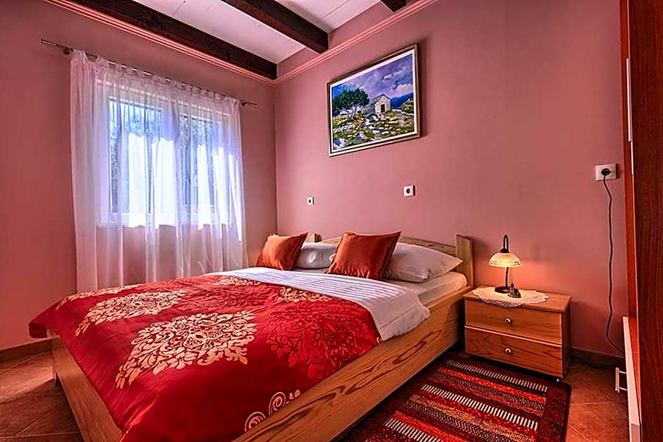 Luxury Beachfront Villa Dalmatino Trogir with private pool right at the beach in Okrug Gornji - Ciovo