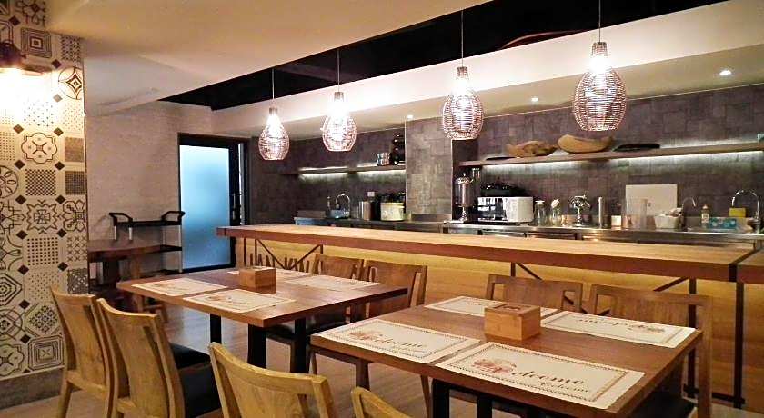 Lan Kwai Fong Garden Hotel 