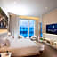 HALL Arts Hotel Dallas, Curio Collection by Hilton