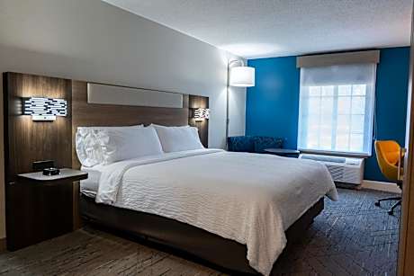 Standard King Room with Extra Floor Space