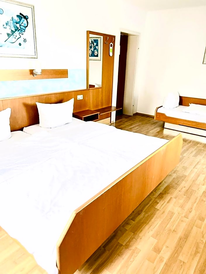 MC Hotel