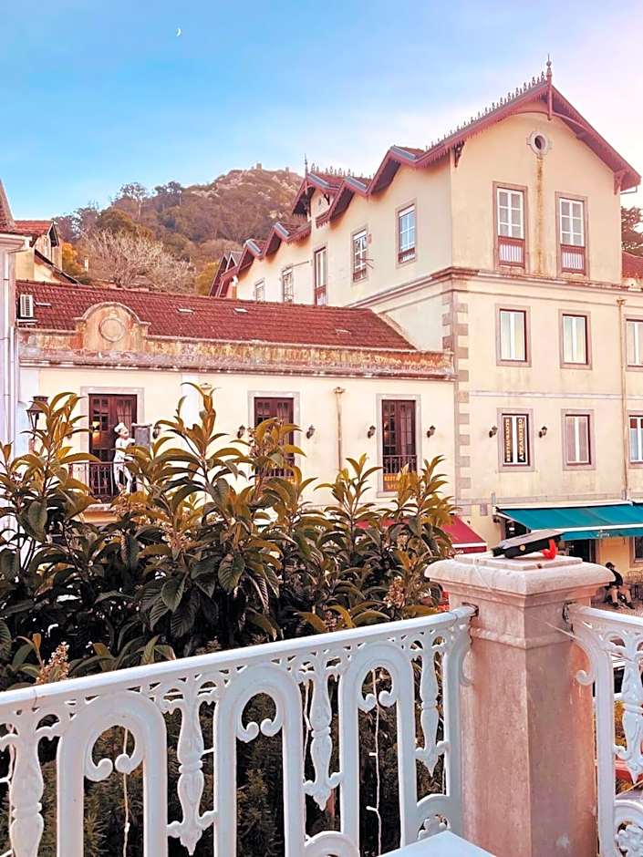 Happy Holiday Sintra