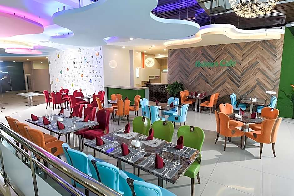 Hotel Holmes Gelang Patah