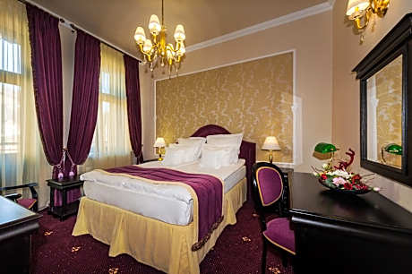 Deluxe Double Room with Balcony