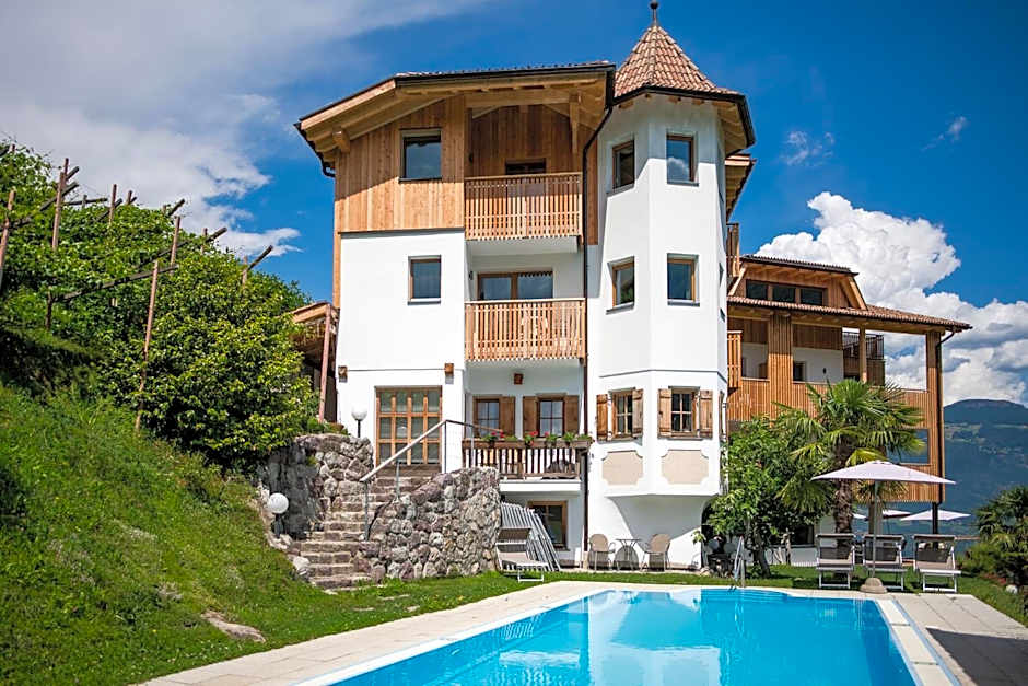 Aparthotel Abiná Lana Höhe