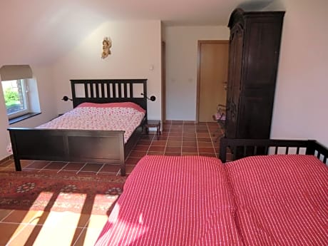 Deluxe Family Room